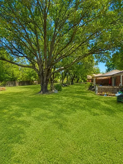 403 E 11th St, Thornton, TX 76687 photo 4