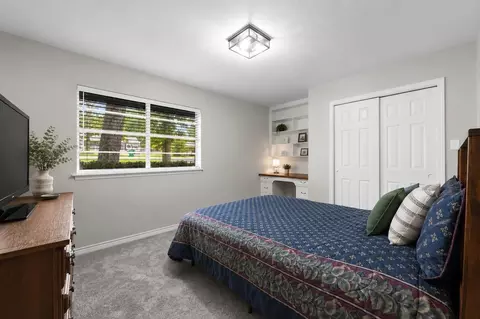 Bedroom - 209 Summit Dr, Conroe, TX 77303 photo 2 of 2