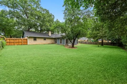 Exterior - 209 Summit Dr, Conroe, TX 77303 photo 5 of 7
