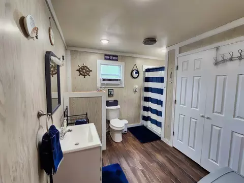 Bath - 151 Canadian Dr, Trinity, TX 75862 photo 1 of 1
