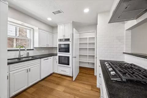Kitchen - 4027 Rolling Terrace Dr, Spring, TX 77388 photo 2 of 4