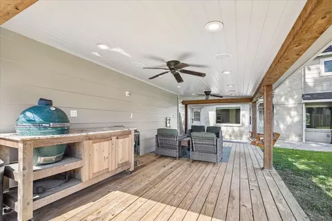 Exterior - 4027 Rolling Terrace Dr, Spring, TX 77388 photo 5 of 11