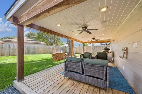 Exterior - 4027 Rolling Terrace Dr, Spring, TX 77388 photo 4 of 11