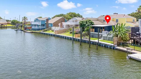 36 Lakeview Dr, Galveston, TX 77551