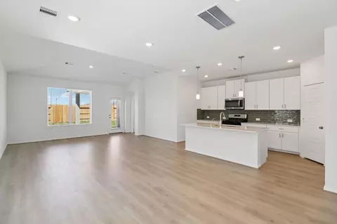 6013 Mockingbird Lodge Ln, Pearland, TX 77584