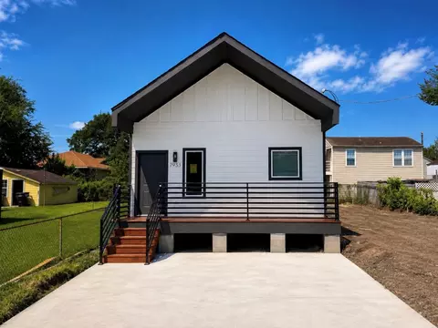 7933 Goode St, Houston, TX 77012