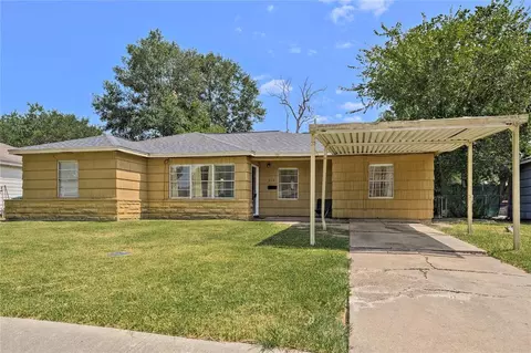 710 Armor Ave, Pasadena, TX 77502 photo 1