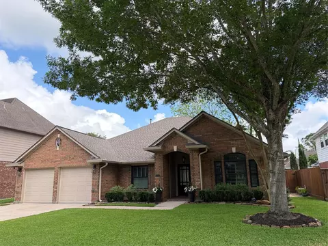 814 Maplewood Falls Ct, Houston, TX 77062