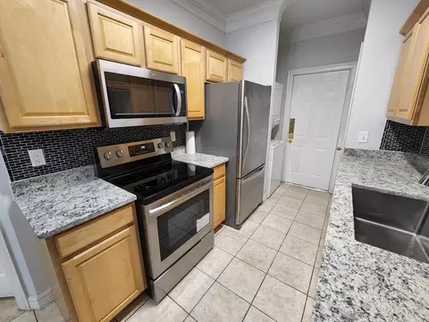 11045 Landswalk Dr #113, Houston, TX 77099