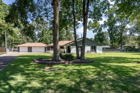 1506 Running Bear Trl, Crosby, TX 77532