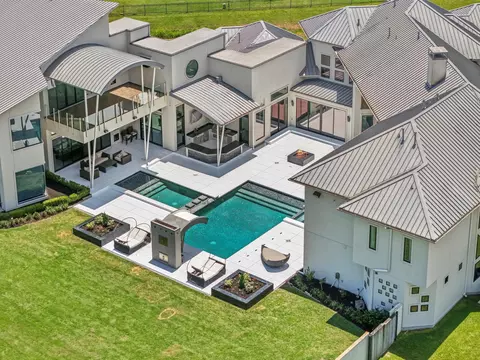4043 Maranatha Dr, Sugar Land, TX 77479