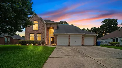 8107 Trophy Place Dr, Humble, TX 77346