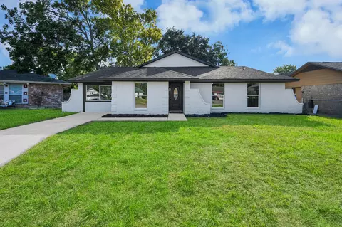 8610 Ardley Cir, Houston, TX 77088