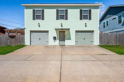 2203 56th St, Galveston, TX 77551