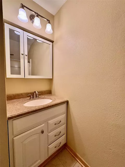 Bath - 83 Lakeside, Trinity, TX 75862 photo 3 of 4
