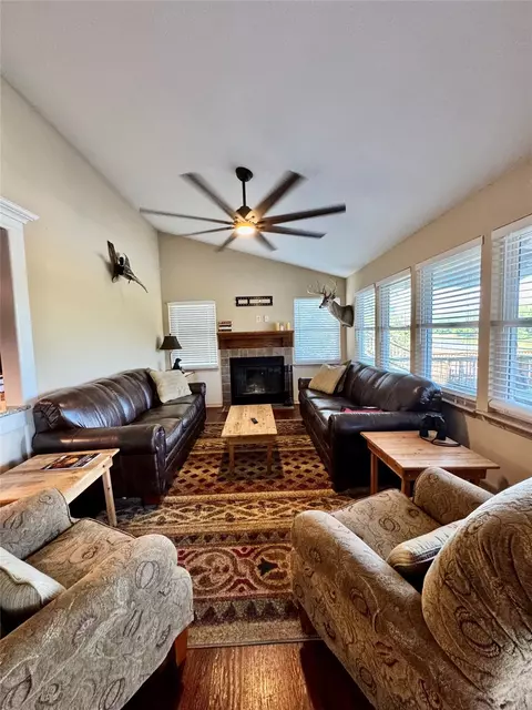 Living - 83 Lakeside, Trinity, TX 75862 photo 2 of 4