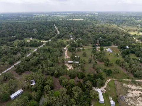 327 Teal Lake Dr, Caldwell, TX 77836