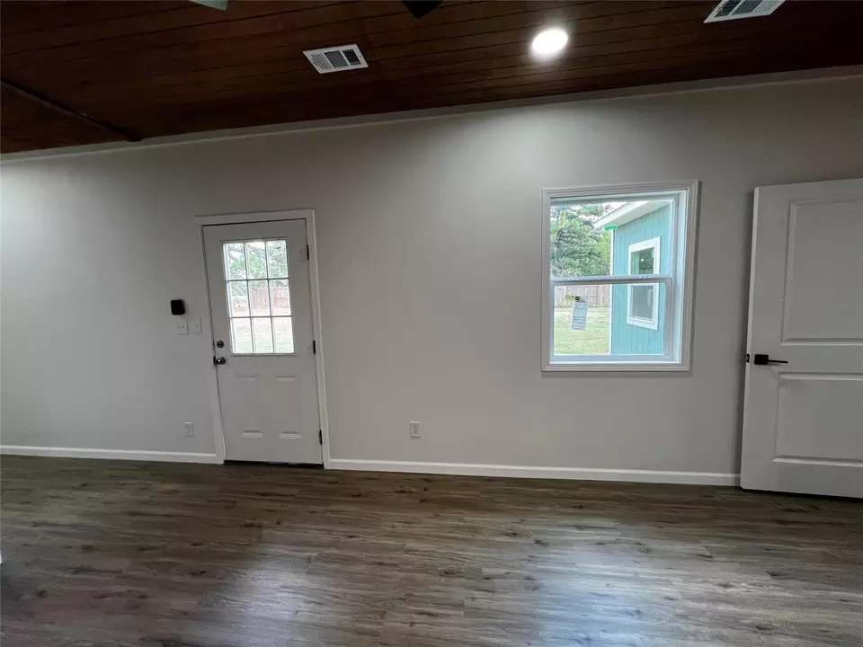 Living - 5924 Fm 1119, Centerville, TX 75833 photo 1 of 1