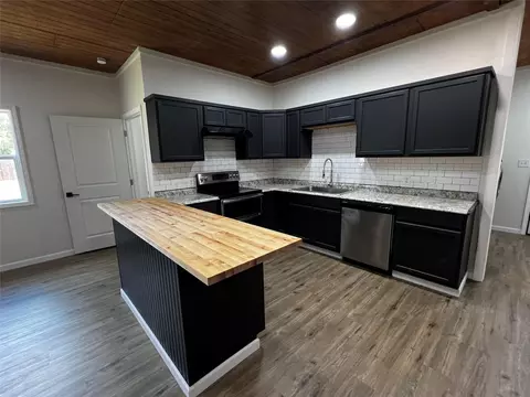 Kitchen - 5924 Fm 1119, Centerville, TX 75833 photo 1 of 2