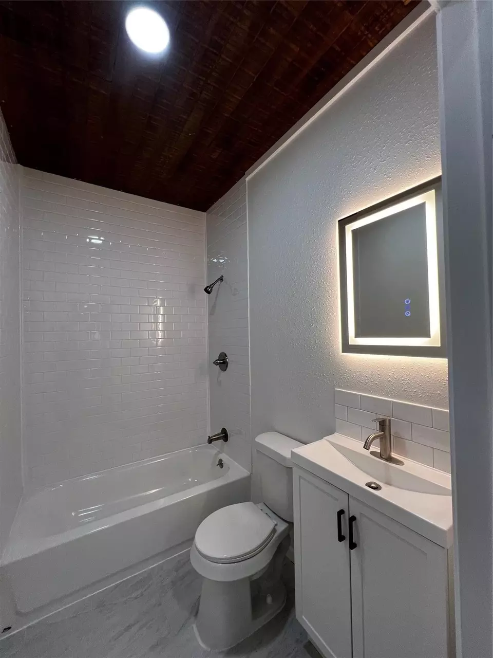 Bath - 5924 Fm 1119, Centerville, TX 75833 photo 6 of 6