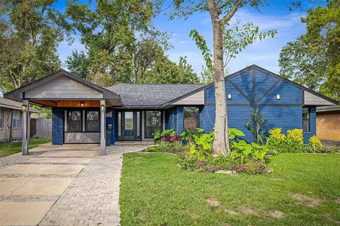 5402 Libbey Ln, Houston, TX 77092