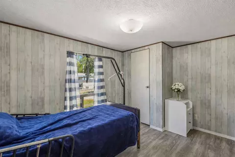 Bedroom - 152 E Oak Shadows, Onalaska, TX 77360 photo 2 of 2
