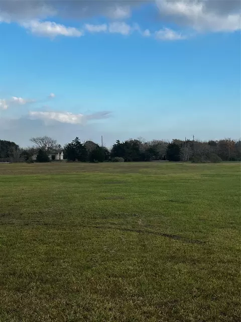 0 State St, Hitchcock, TX 77563