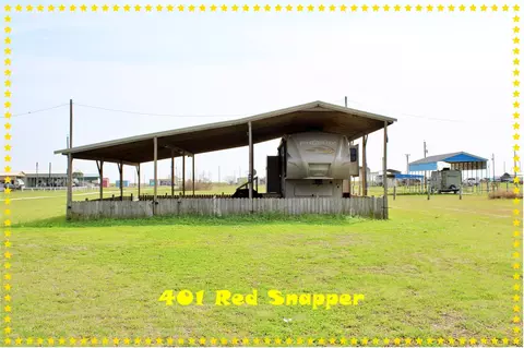 401 Red Snapper Dr, Palacios, TX 77465