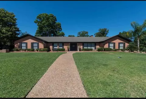 1285 19th St, Beaumont, TX 77706