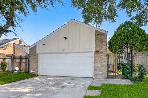 11562 Bellspring Dr, Houston, TX 77072