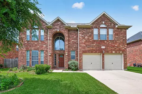 8811 Sun Haven Ln, Pearland, TX 77584