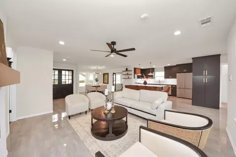 2302 Parana Dr, Houston, TX 77080