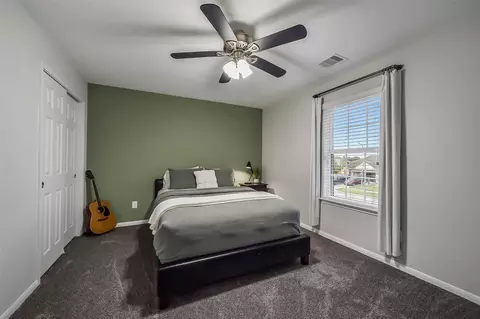 Bedroom - 4710 Wheel Wright Trl, Rosenberg, TX 77471 photo 5 of 7