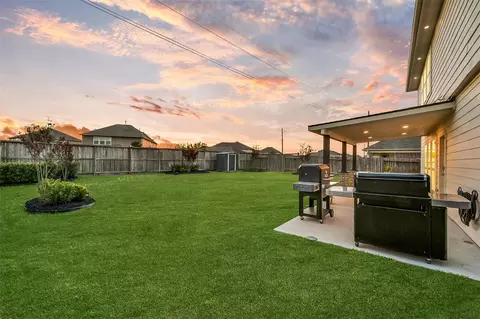 Exterior - 4710 Wheel Wright Trl, Rosenberg, TX 77471 photo 6 of 7