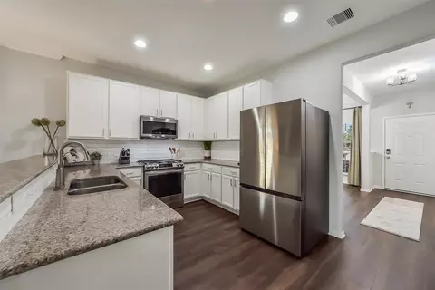 Kitchen - 4710 Wheel Wright Trl, Rosenberg, TX 77471 photo 2 of 4