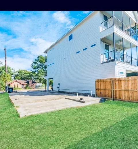 3017 Elysian St, Houston, TX 77009