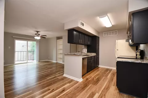 12955 Woodforest Blvd #20, Houston, TX 77015