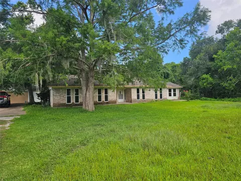 132 Otter Trl, Lake Jackson, TX 77566