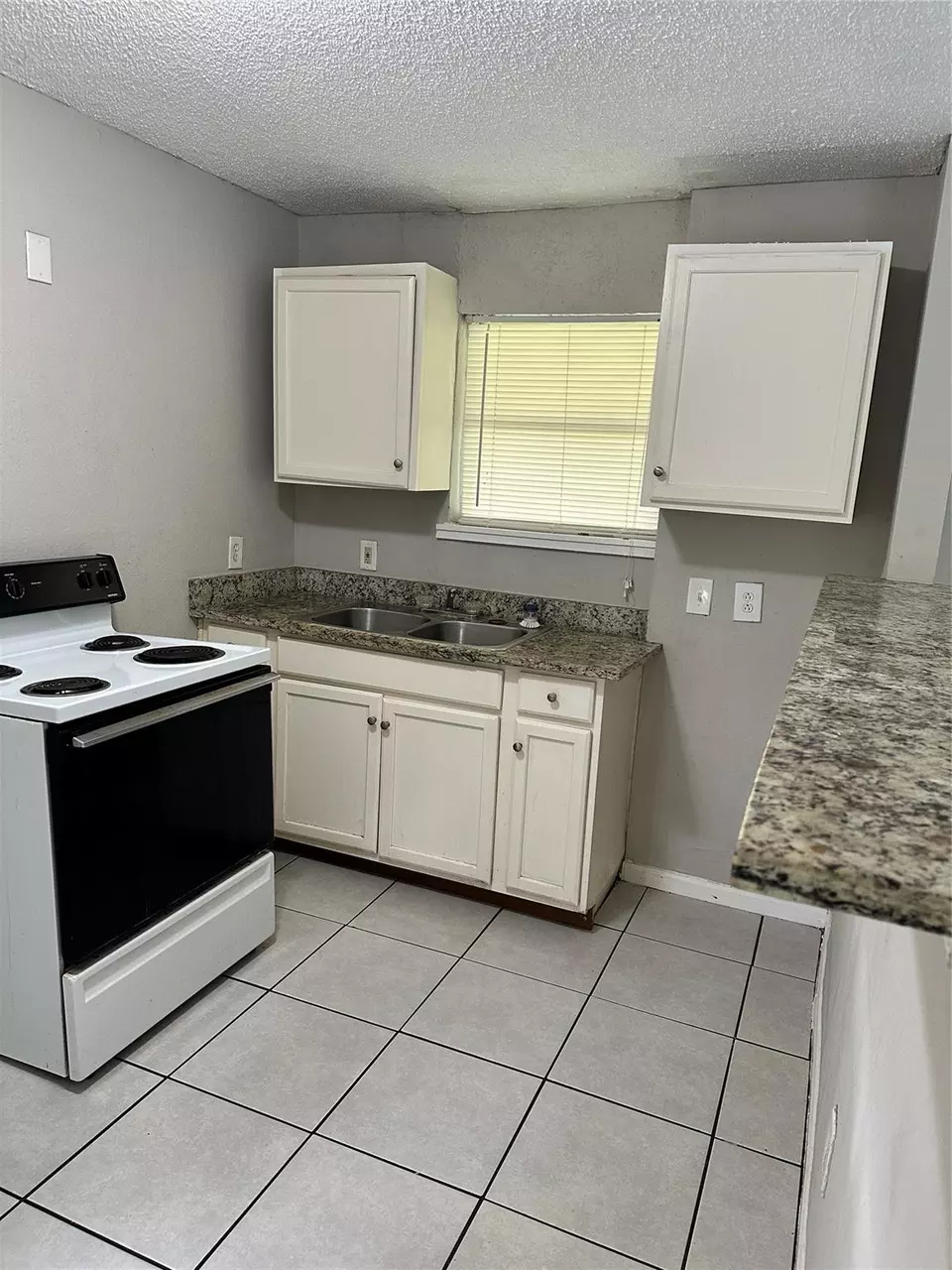 Kitchen - 1207 2nd Ave N, Texas City, TX 77590 photo 5 of 5