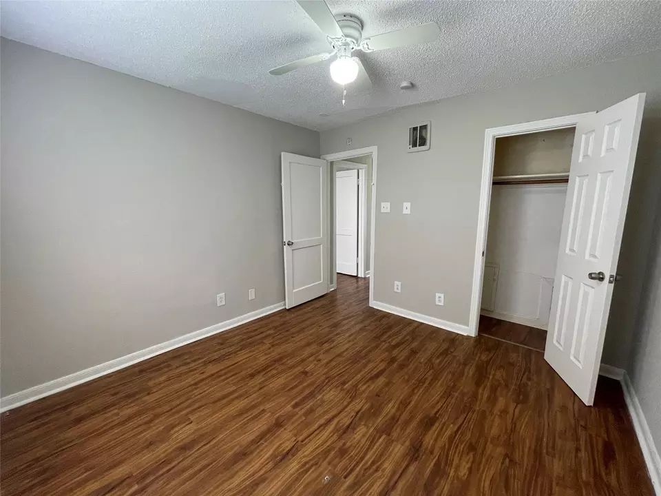 Bedroom - 1207 2nd Ave N, Texas City, TX 77590 photo 3 of 5