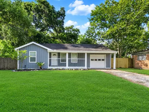 12313 23rd St, Santa Fe, TX 77510