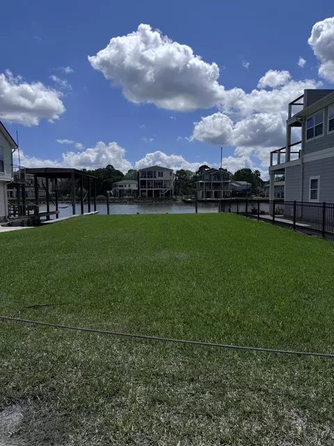 2112 Fenwood St, Kemah, TX 77565