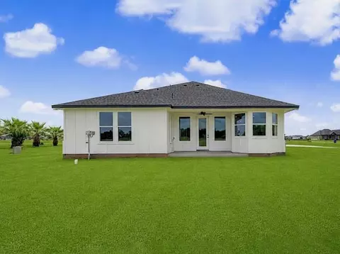 1220 Appaloosa Cir, Angleton, TX 77515