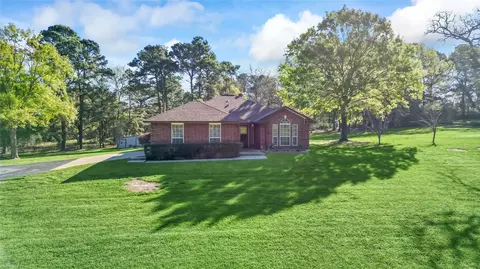 13 Westwood Dr, Huntsville, TX 77320