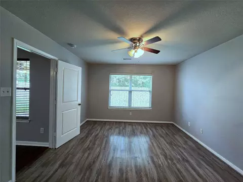 Bedroom - 10320 Stone Gate Dr, Conroe, TX 77385 photo 2 of 6