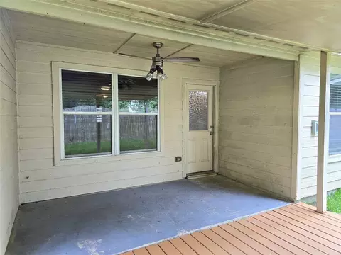 Exterior - 10320 Stone Gate Dr, Conroe, TX 77385 photo 5 of 5