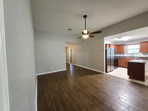 Living - 10320 Stone Gate Dr, Conroe, TX 77385 photo 4 of 4