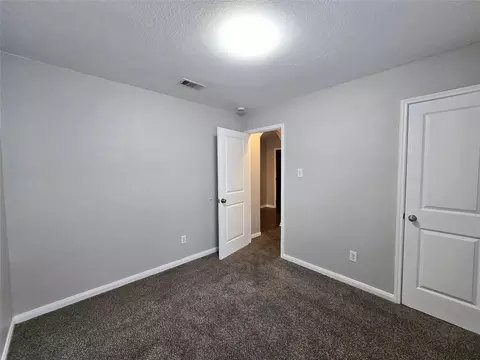Bedroom - 10320 Stone Gate Dr, Conroe, TX 77385 photo 4 of 6