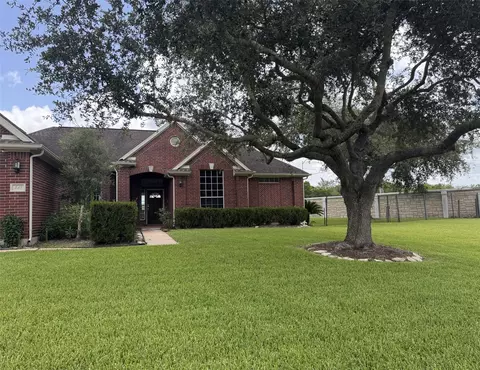 515 Arbor Ct, Pearland, TX 77584