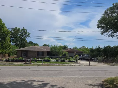 6713 Breen Dr, Houston, TX 77086